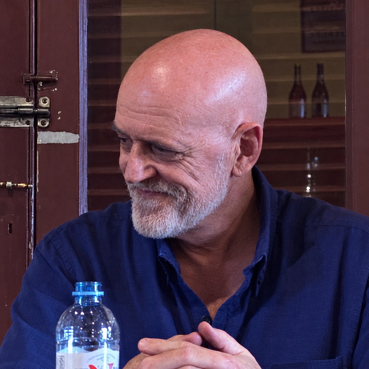 Gerardo Turchetti durante la presentación de Un bosque de extraños